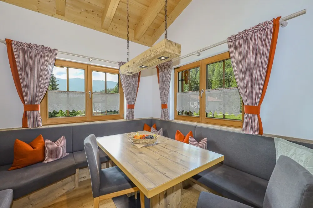 KITZIMMO-Zwei Luxuschalets mit Panoramablick in Top-Ruhelage kaufen - Immobilien Steinberg Tirol.