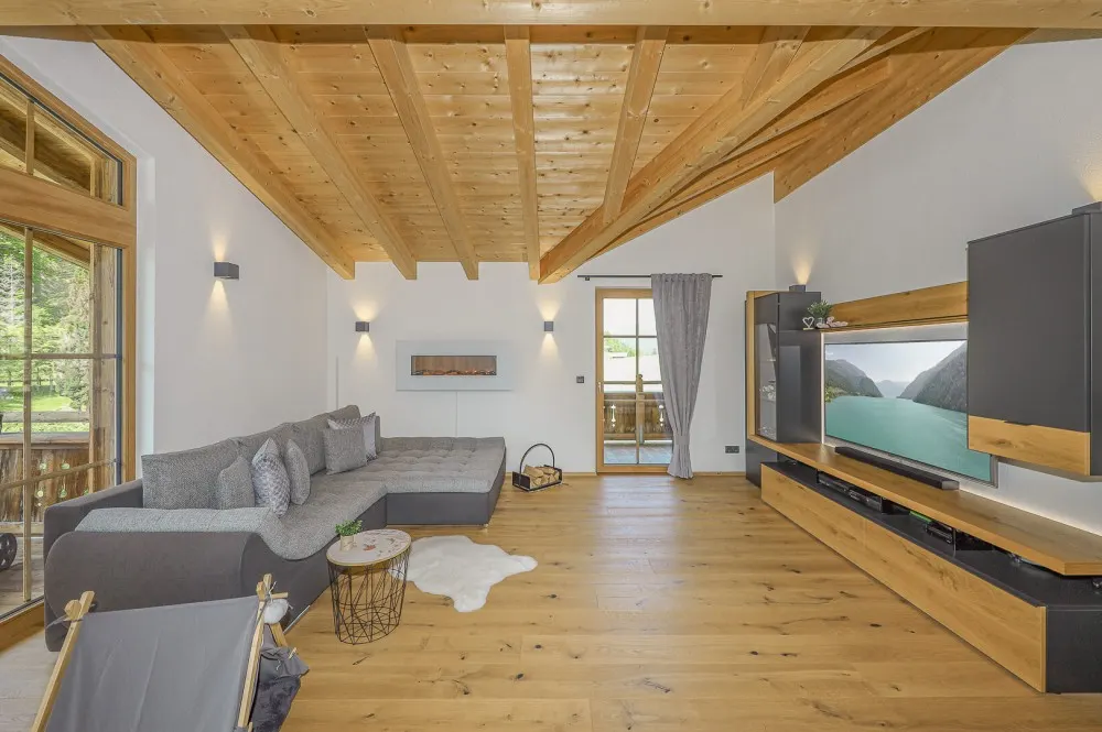 KITZIMMO-Zwei Luxuschalets mit Panoramablick in Top-Ruhelage kaufen - Immobilien Steinberg Tirol.