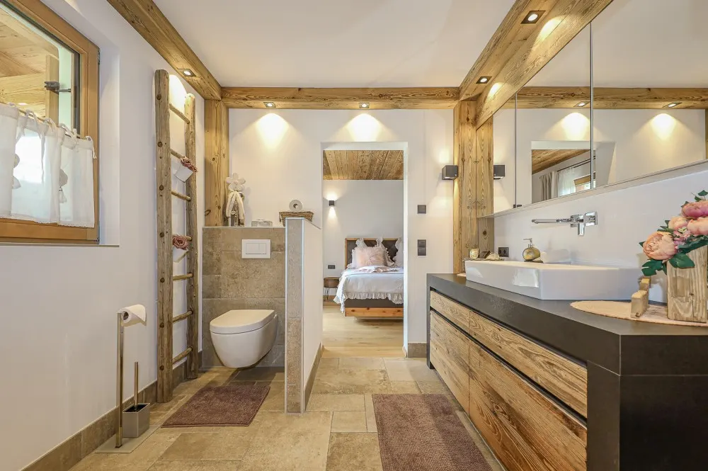 KITZIMMO-Zwei Luxuschalets mit Panoramablick in Top-Ruhelage kaufen - Immobilien Steinberg Tirol.