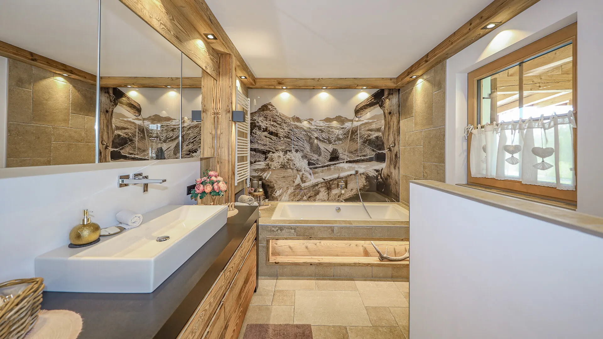 KITZIMMO-Zwei Luxuschalets mit Panoramablick in Top-Ruhelage kaufen - Immobilien Steinberg Tirol.