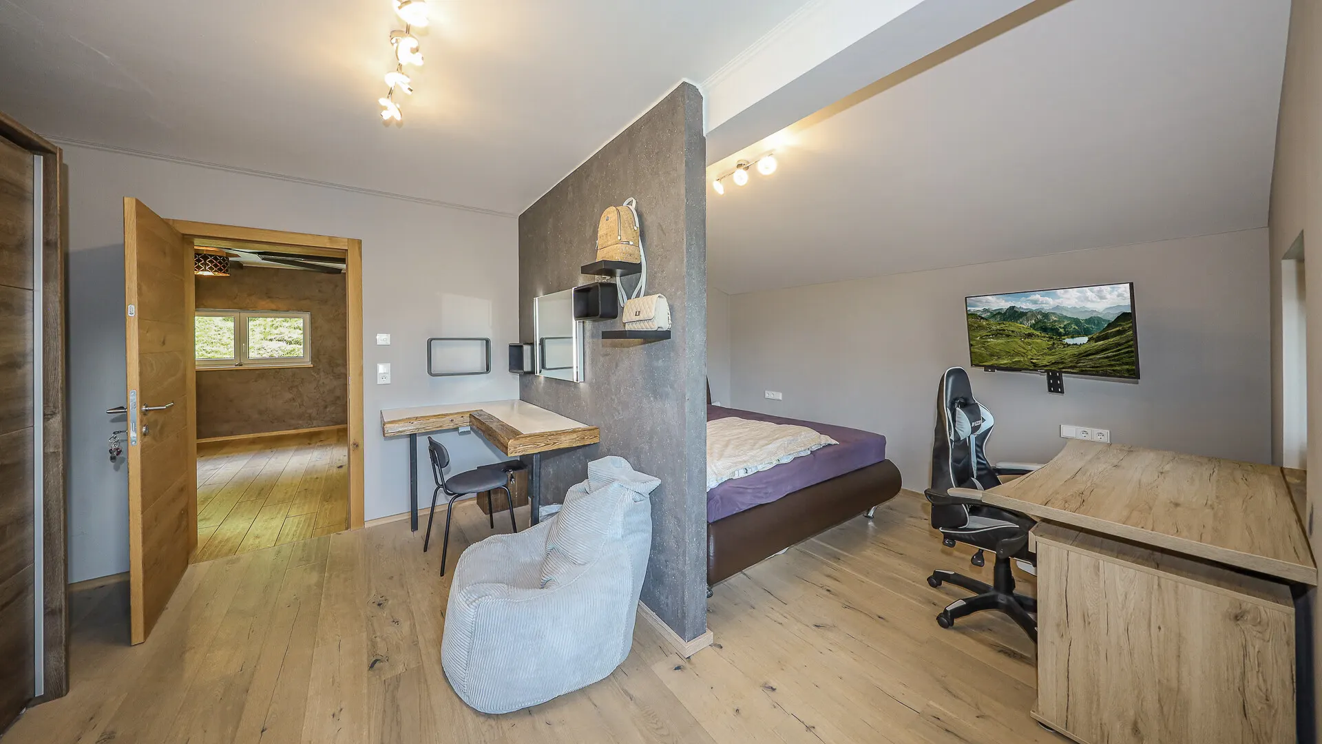 KITZIMMO-Hochwertiges Zweifamilienhaus in unverbaubarer Aussichtslage kaufen - Immobilien Hollersbach.