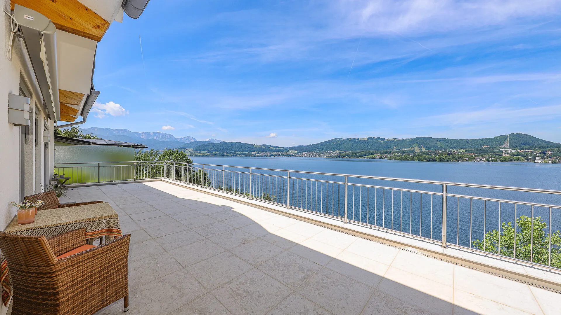 KITZIMMO-Exklusive Villa mit Pool am Traunsee kaufen - Immobilien Gmunden.