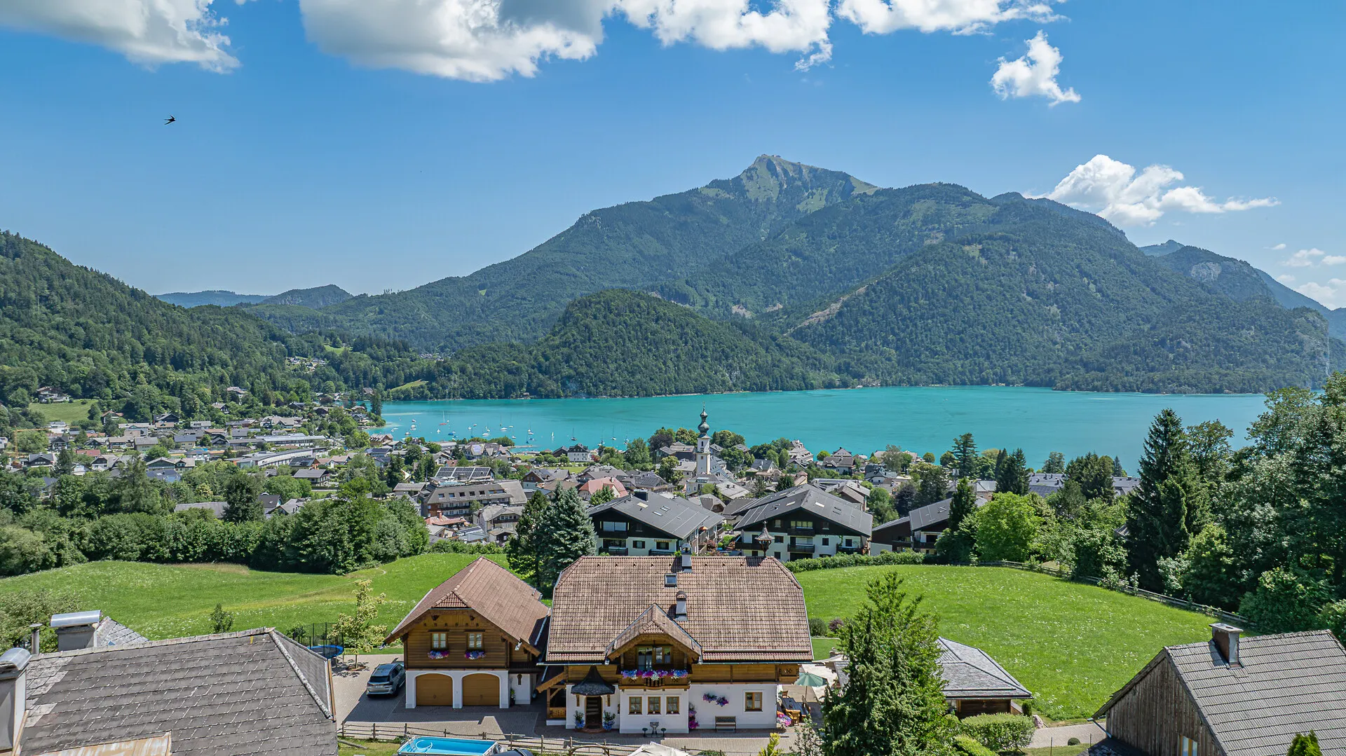 KITZIMMO-Einzigartige Landhausvilla mit Pool und unverbaubarem Seeblick - Immobilien St. Gilgen.