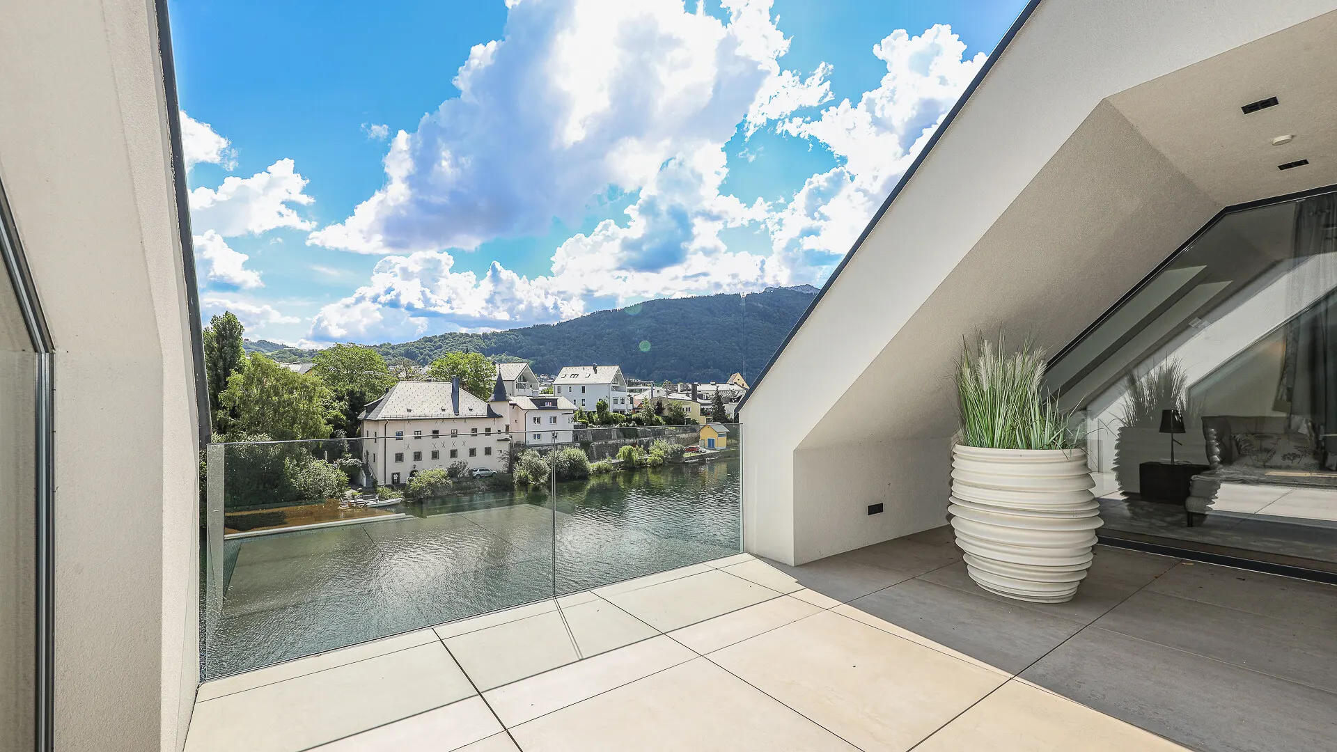 KITZIMMO-International-Luxuspenthouse Gmunden Traunsee kaufen Immobilien Oberösterreich.