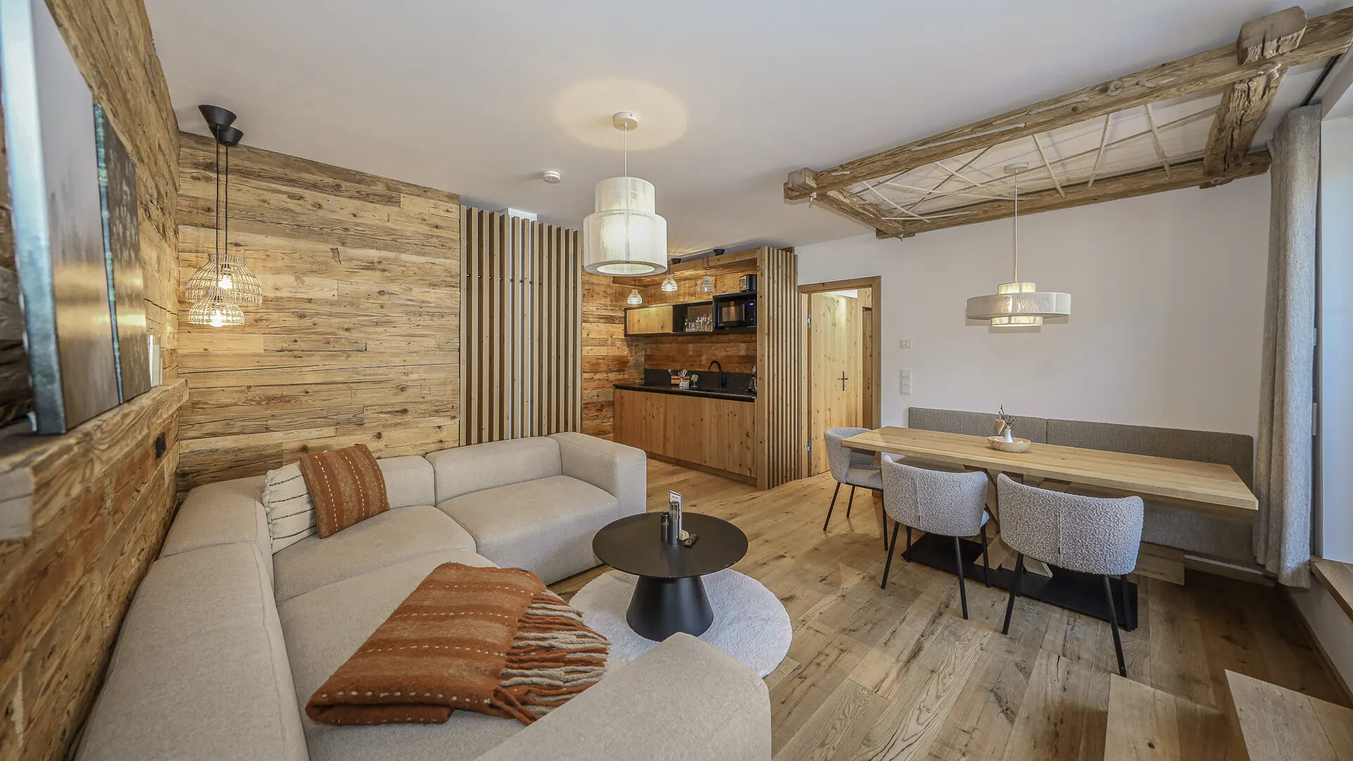 KITZIMMO-Luxus-Apartmenthaus in einzigartiger Top-Sonnenlage kaufen - Immobilien Hollersbach.