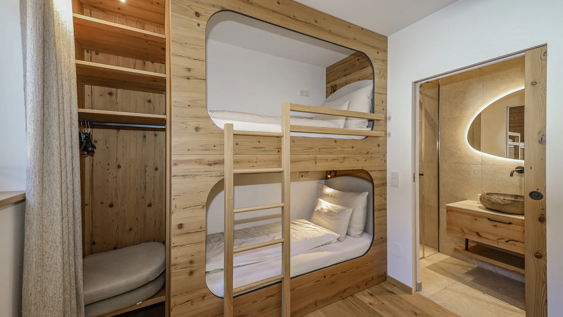 KITZIMMO-Luxus-Apartmenthaus in einzigartiger Top-Sonnenlage kaufen - Immobilien Hollersbach.