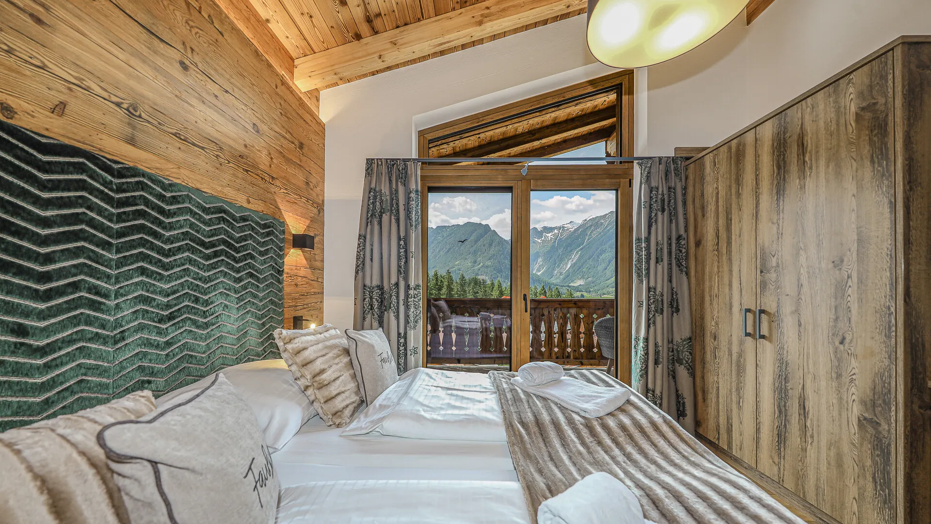 KITZIMMO-Exklusives Nationalpark Chalet in sonniger Ruhelage - Immobilien Neukirchen.